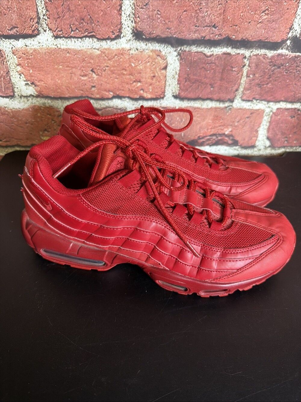Nike Air Max 95 Men's Triple Red Sneakers Size 10.5